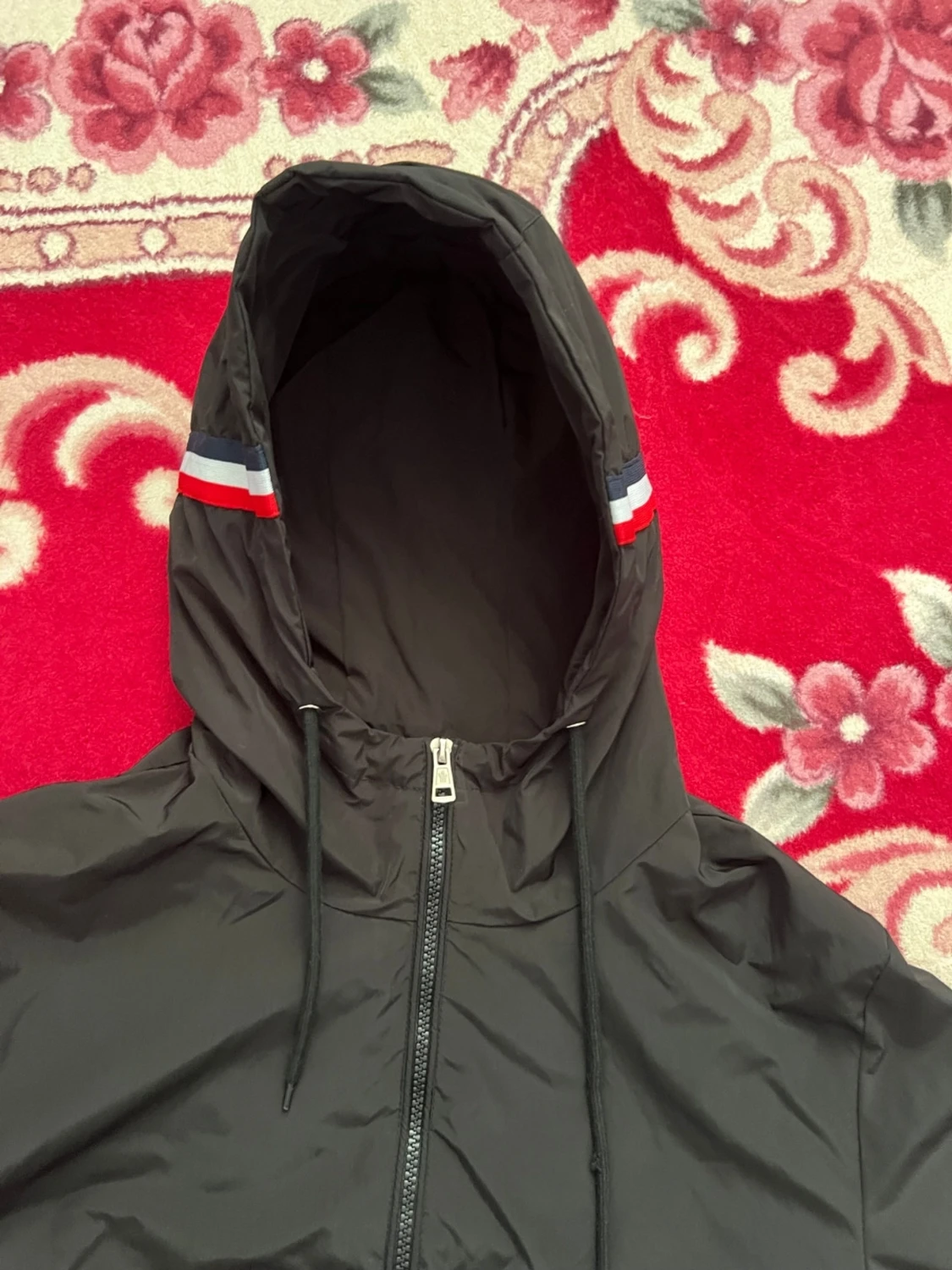 Svart Moncler vindjacka med huva - 2