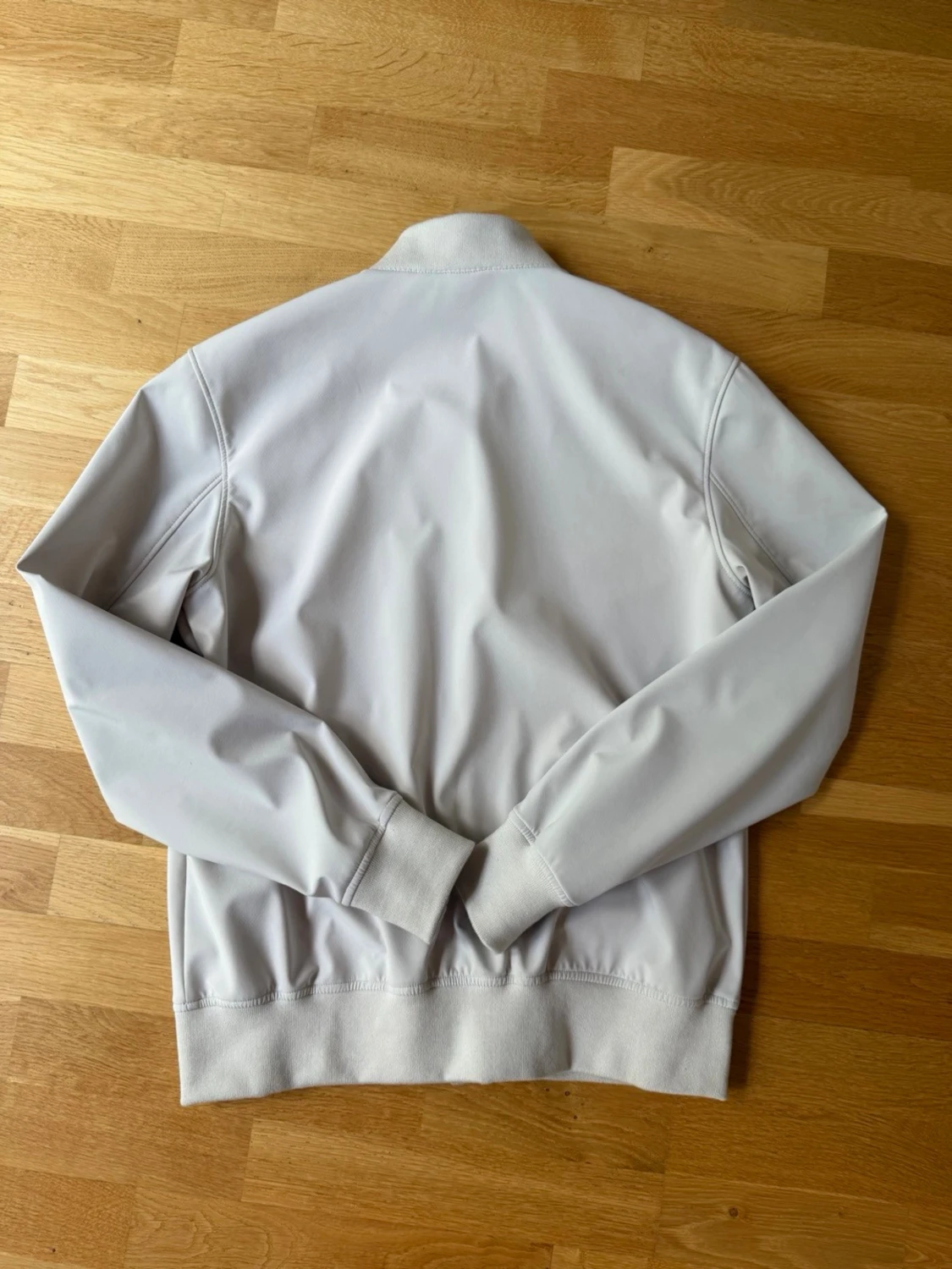 Vit bomberjacka från Lyle & Scott - 1