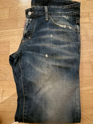 Dsquared2 jeans - Storlek 48 