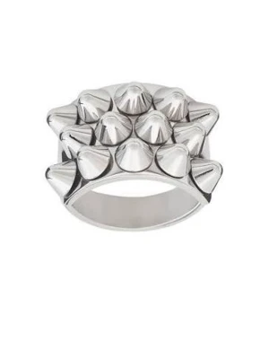 Silverfärgad ring med nitar - silvrig edblad ring 