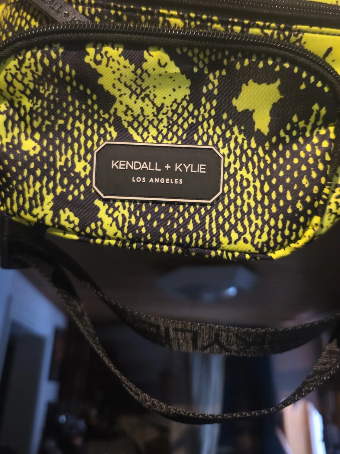 Neongul magväska Kendall + Kylie - 1