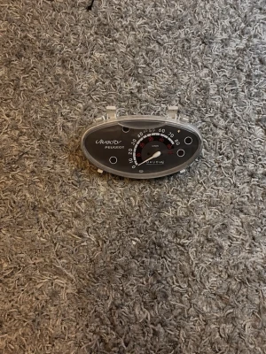 Vivacity hastighetsmätare  - Fint skick allt funkar som det ska 