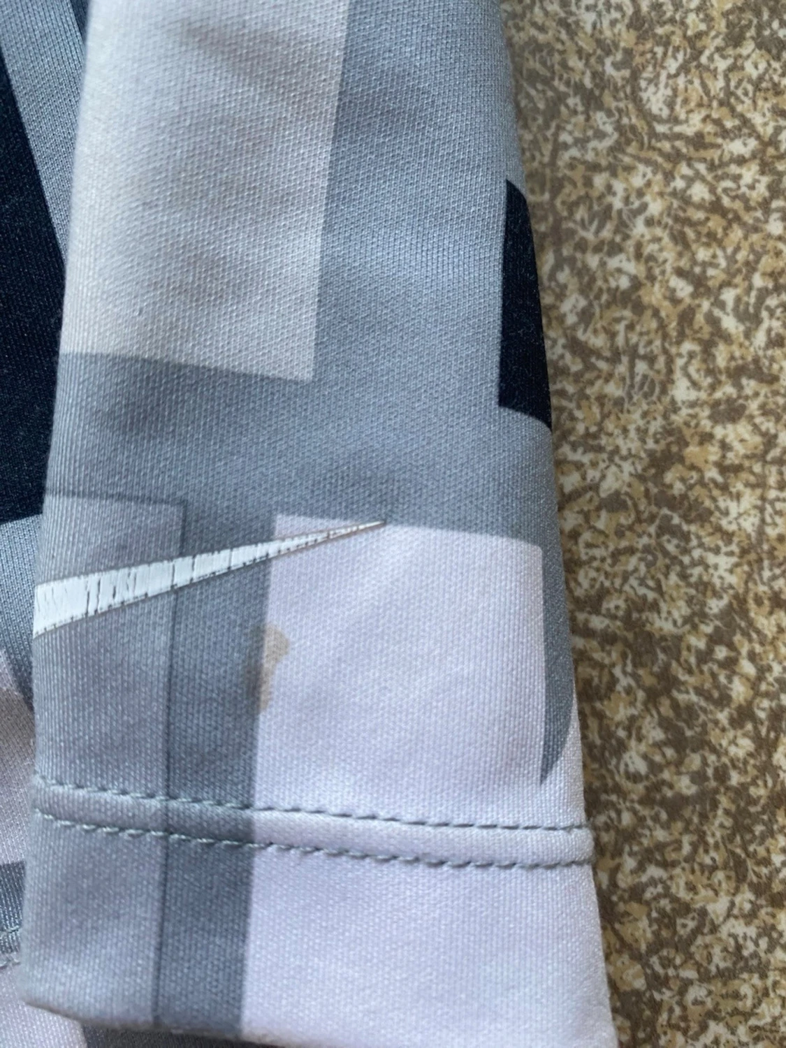 Nike gråmönstrade träningstights shorts - 1