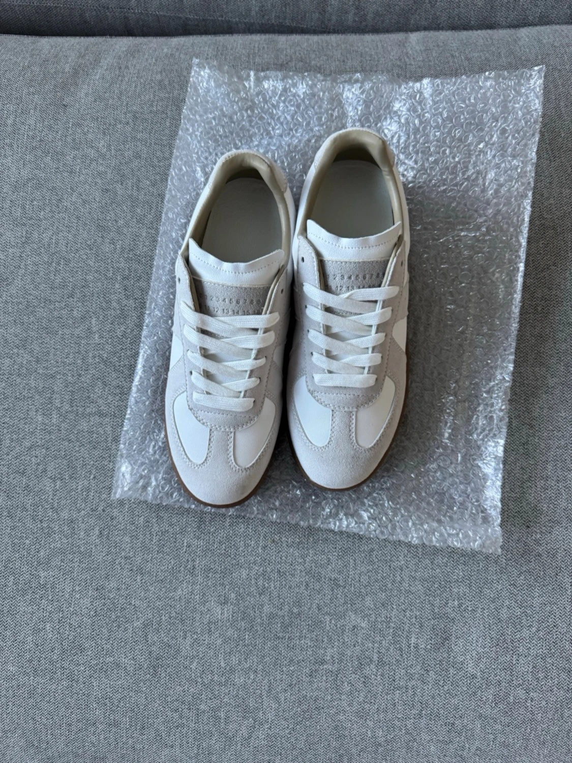 Vita Gats med beige mockadetaljer - 1