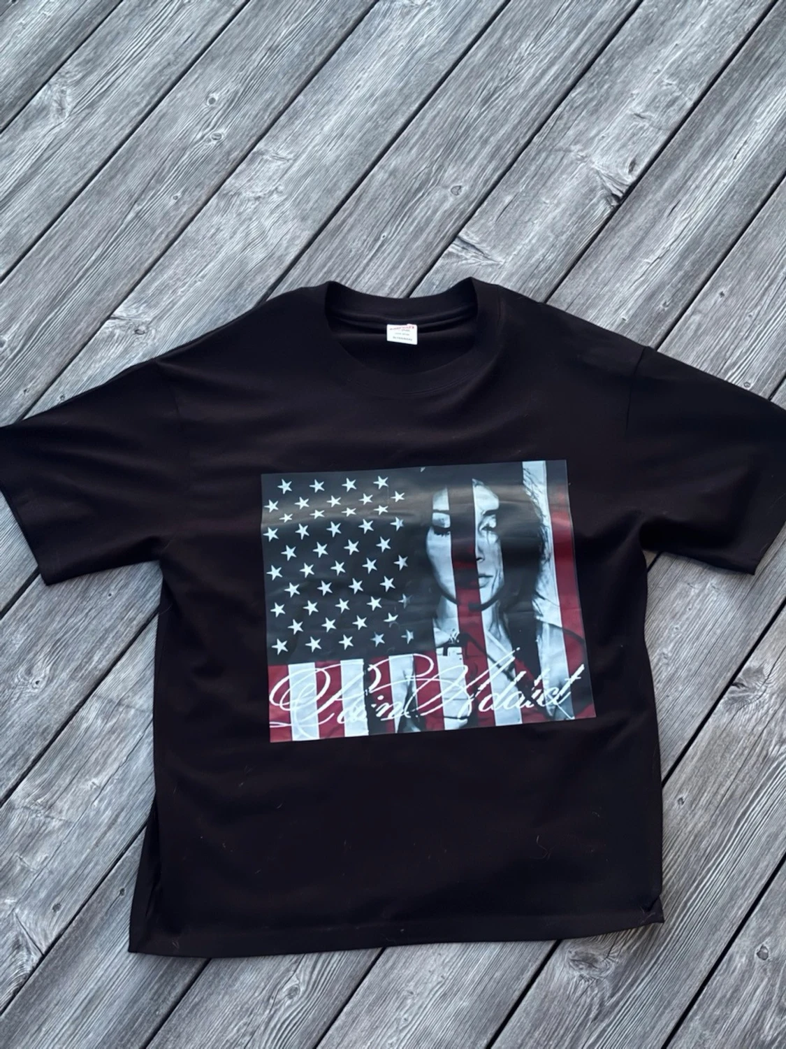 Svart t-shirt med USA-flagga