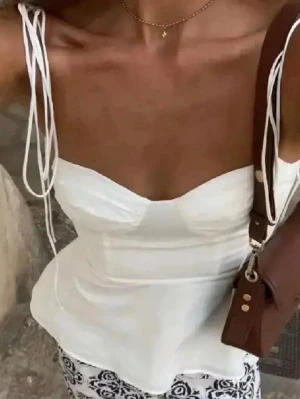 SÖKER Zara topp - Söker den här vita Zara toppen i stl S!💞