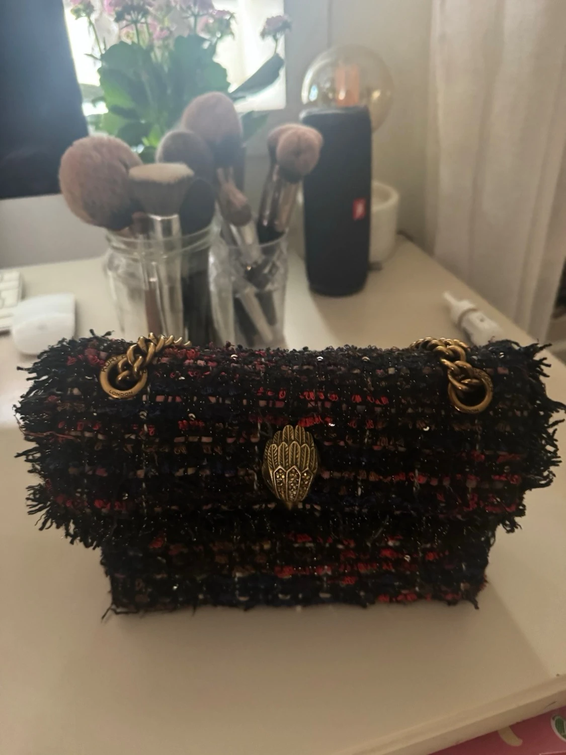 Svart tweedväska från Kurt Geiger