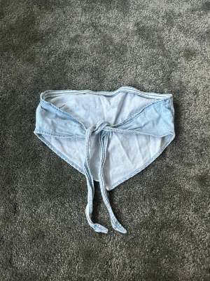 Jeans topp - Använd Max 2 gånger och är i mycket bra skick. 