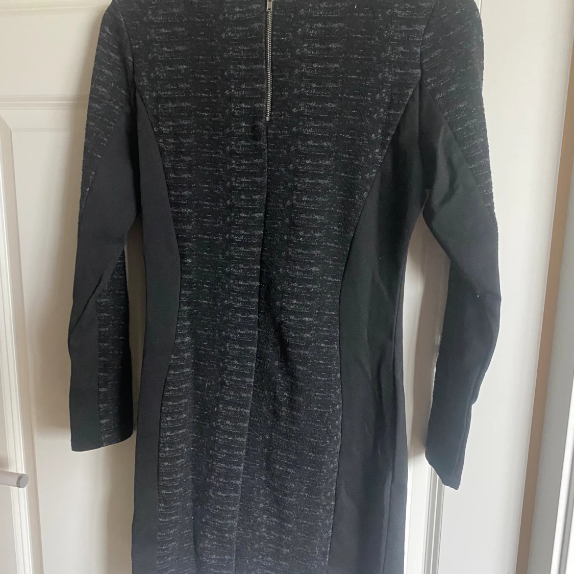 Fin fest klänning med långa armar - 90