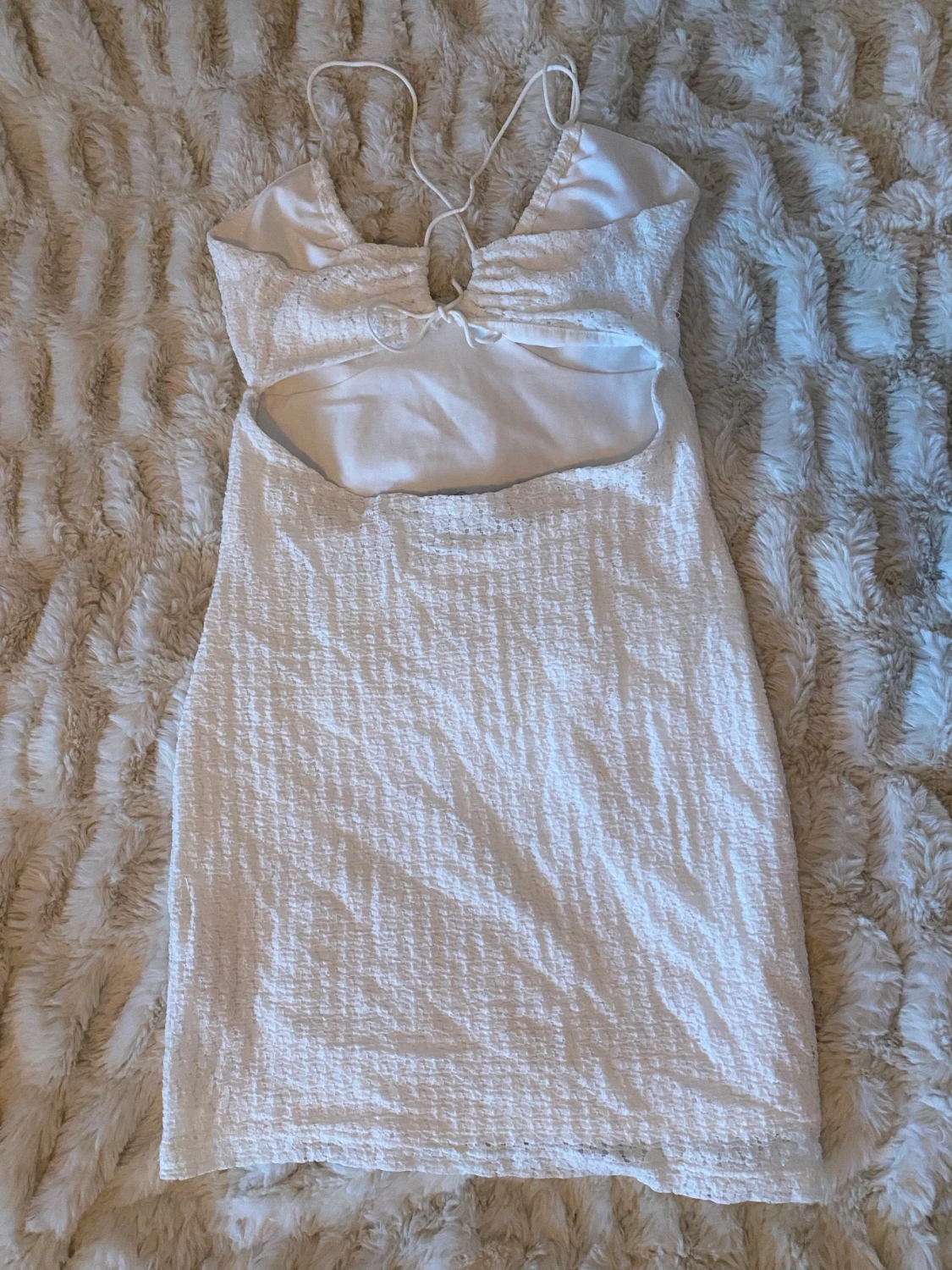 Miniklänning öppen rygg  - 27