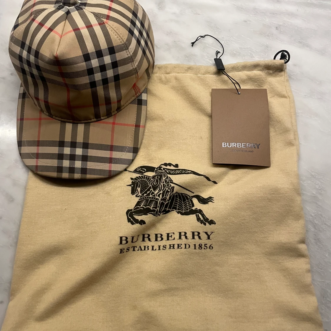 Burberry keps - 91