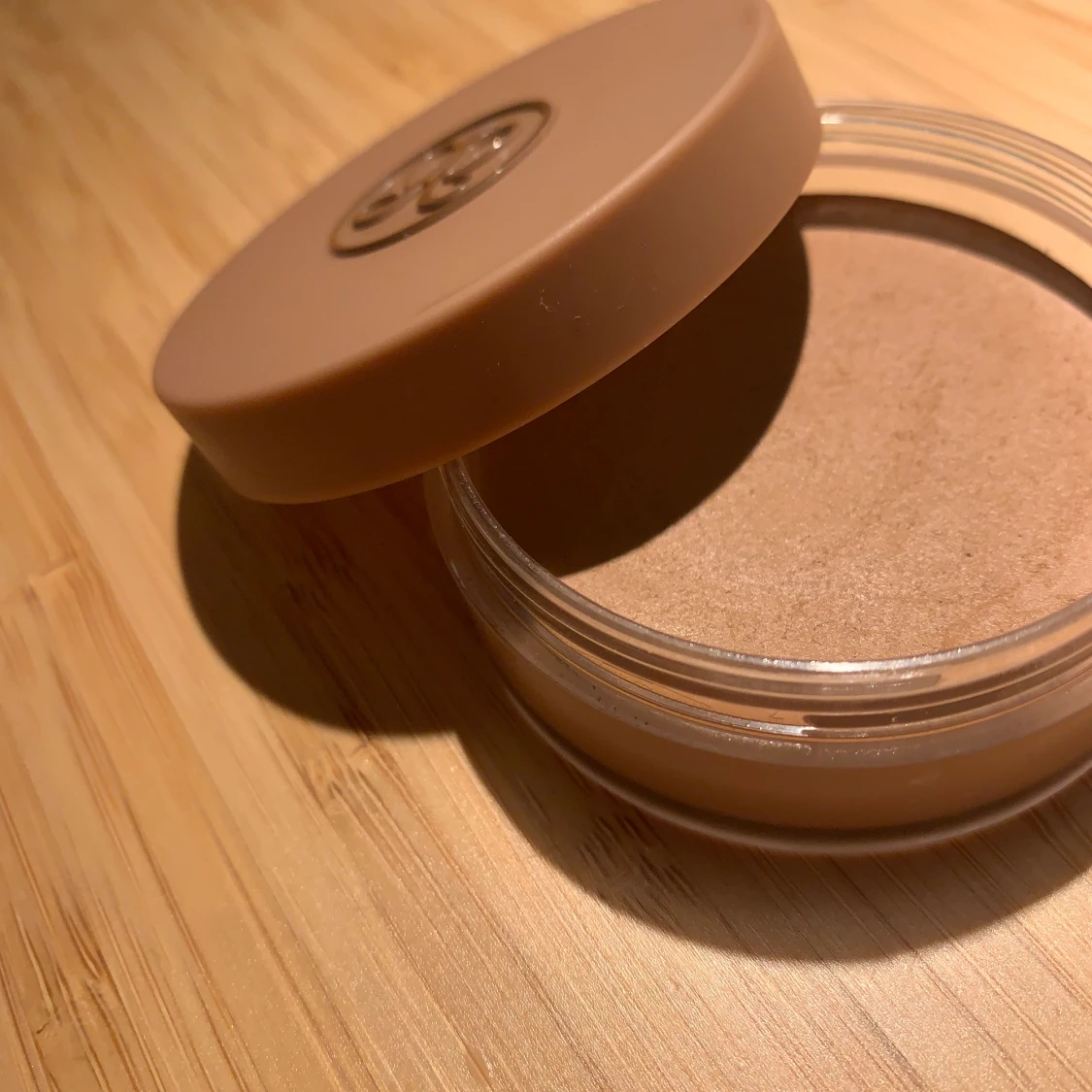 Anastasia cream bronzer - 90