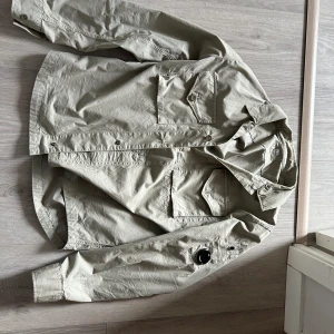 Cp company  - Cp company overshirt storlek M använd 2 gånger 