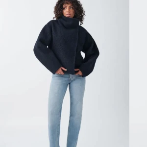 Gina kappa  - Jätte snygg Gina kappa endast andvänd en gång säljer då jag redan har en liknade💕orginal pris 600kr💕