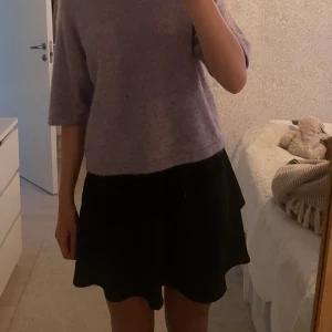 Volangkjol - Säljer denna superfina volankjol ifrån only, perfekt till sommaren!💗💗