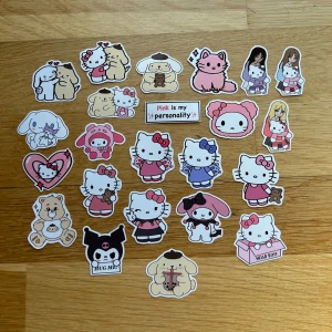 Klistermärken #4 - Söta klistermärken tillverkade & designade av lovelyhomecraft! 🩷8 kr/styck eller mängdrabatt! 🌸går att köpa via köp nu (hör av er) eller privat (frakt 18 kr)