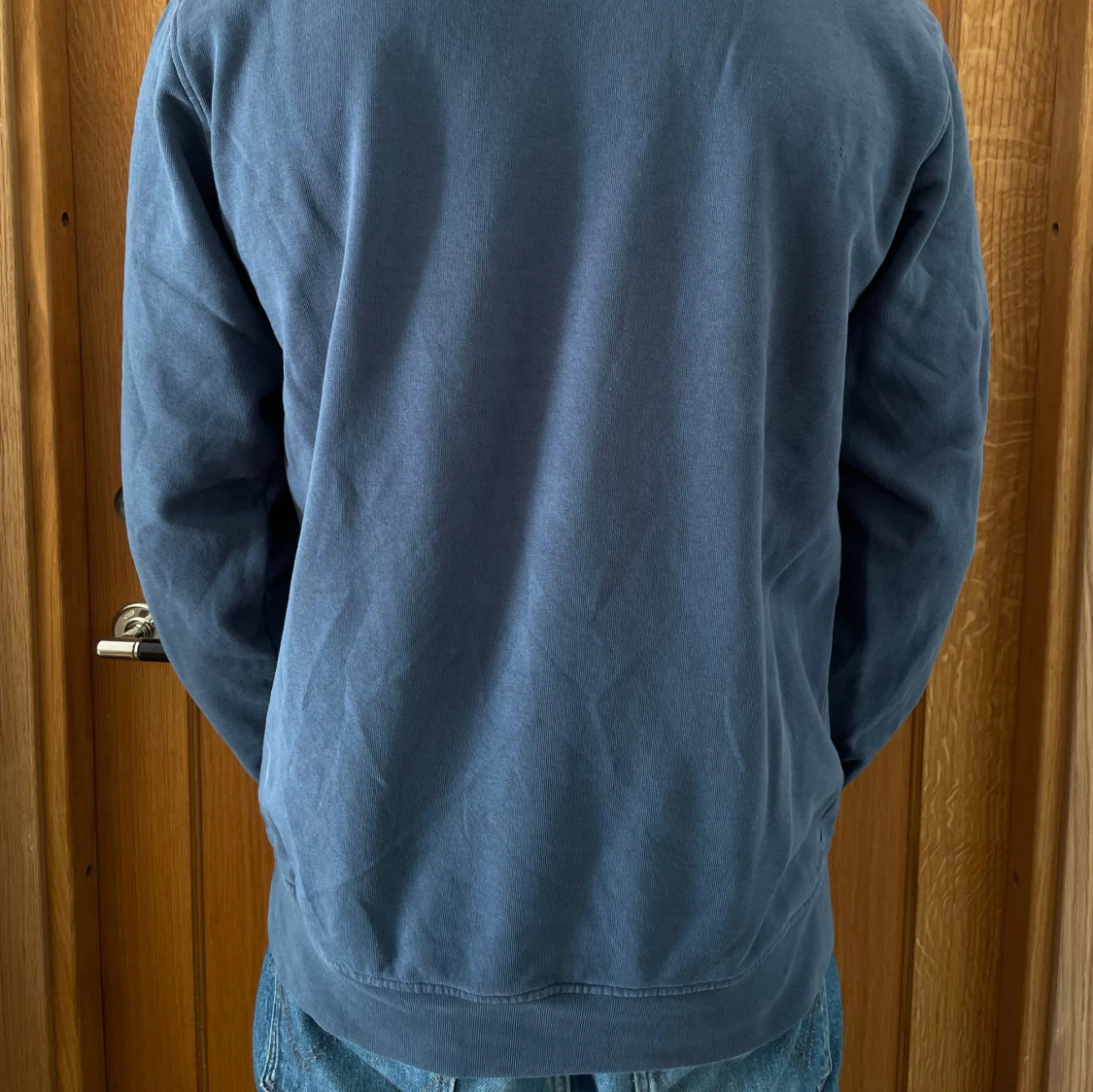 Långarmad blå tröja  - 90