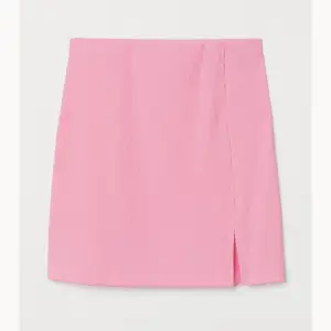Rosa kjol från hm. Fint skick, säljs då den inte används.