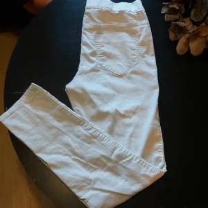 Vita Jeggings - Vita jeggings jag använt för cosplay Stl. 46 