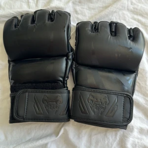 MMA handskar storlek L - MMA HANDSKAR FRÅN VENOM 