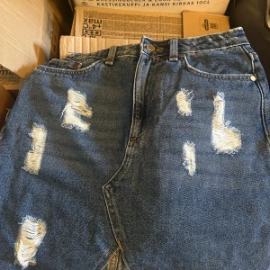 Jeanskjol - Storlek S, 50kr