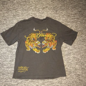 Ed hardy tshirt - Snygg snygg ed hard tshirt
