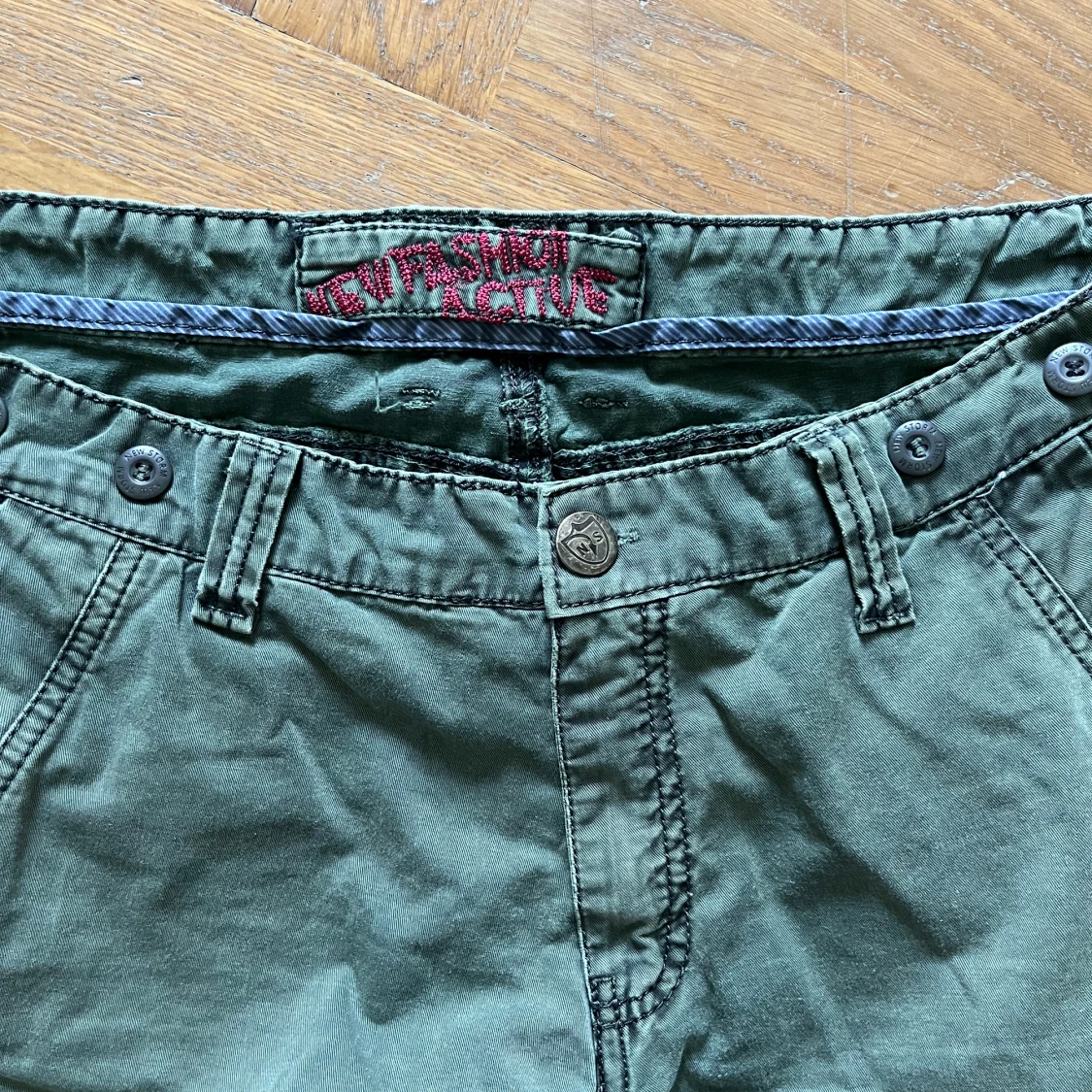 Gröna cargobyxor - 91