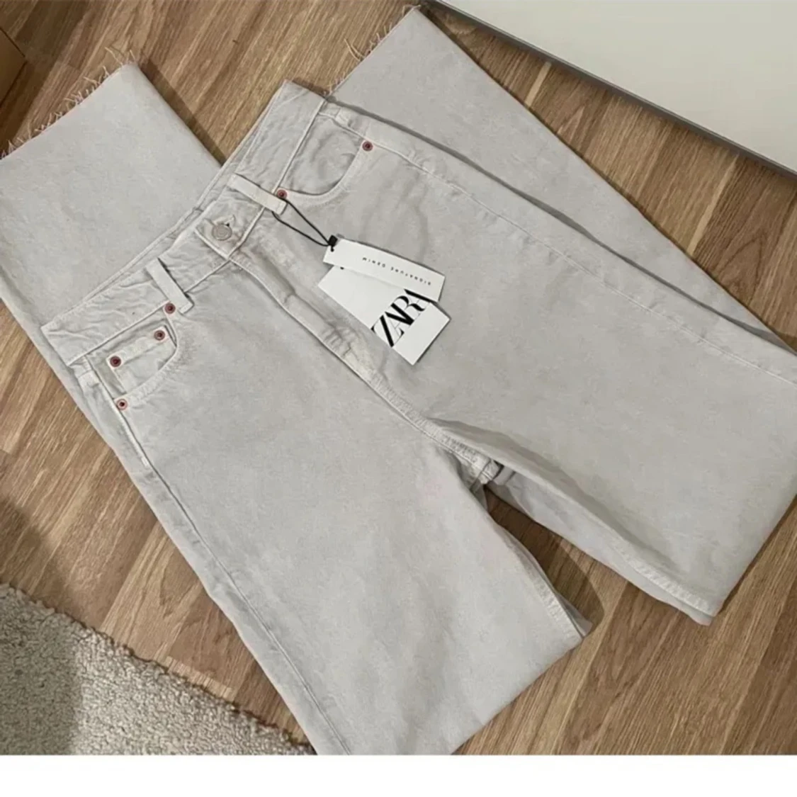 Helt nya jeans  - 90