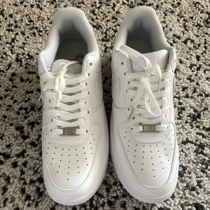 Nike airforce 1 - Säljer då dom inte passade, aldrig använda   OBS: En till en, ingen låda