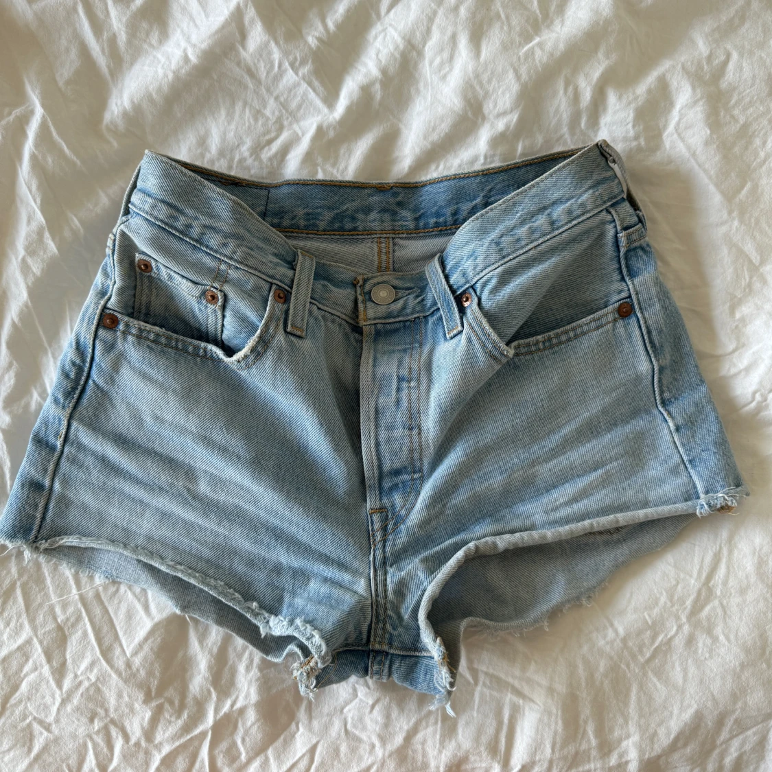 Levi’s light denim shorts 🩵 - 91