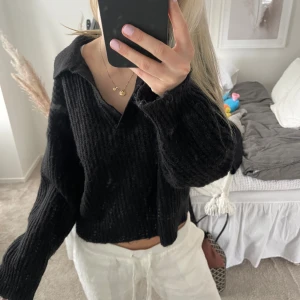 Stickad tröja - V-ringad stickad