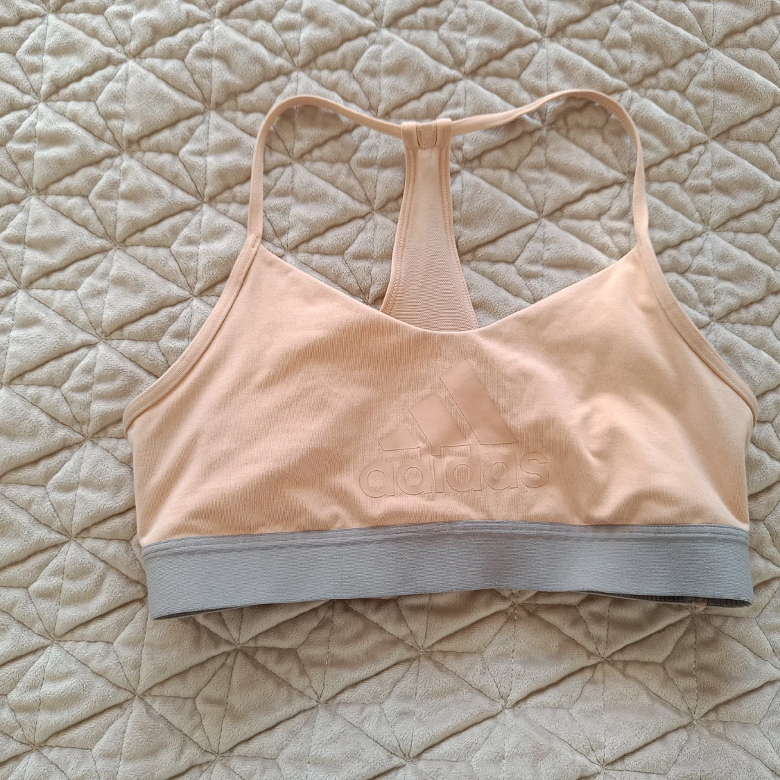 Adidas träningstopp i storlek XS!