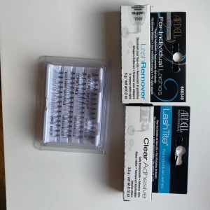 Singelfrans- kit - Singelfransar, franslim och borttagning! Aldrig använda, singelfransarna uttagna från originalförpackningen därav priset. Alla produkter är i märket Ardell. Vid frågor skriv gärna i DM 💗