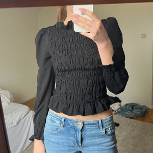 Svart topp - Så fin topp