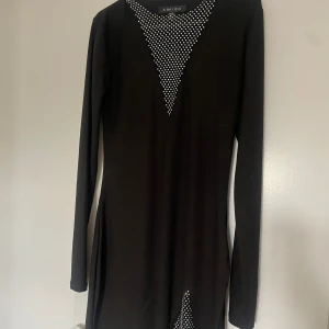 Klänning  - Använd 1 gång. Stl S
