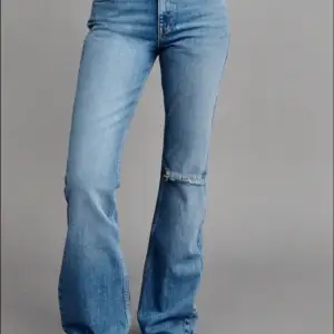 Fina jeans , knappt använda nypris 499