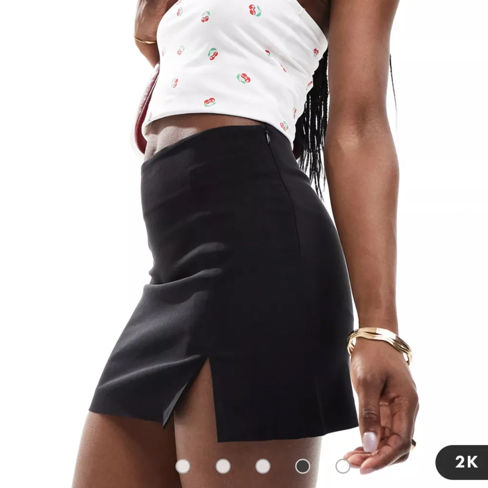 Svart kjol från Asos, aldrig använd.. Hameet.