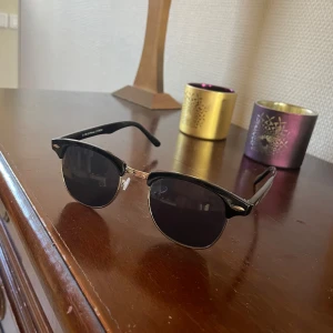 Snygga sommar glajor  - Snygga sommar solbrillor säljs för hittat nya 