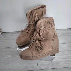 Siader - Säljer mina skor i jättebra skick! Kommer inte till användning längre💕