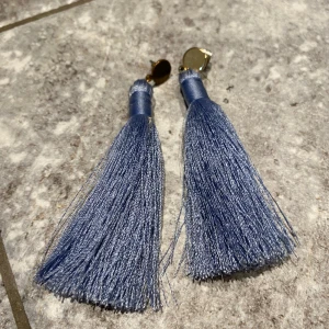 Örhänge  - Eleganta örhängen. Kika gärna på mina annonser, säljer mycket:) 