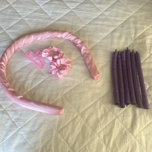 Heathless curls - Säljer två metoder av Heathless curls och båda är endast testade en eller två. Inget fel på dem alls men de kommer bara inte till användning längre😊  En för 50kr eller båda för 90kr (exklusive frakt), kan även hämtas upp i Norrköping eller i närheten☺️