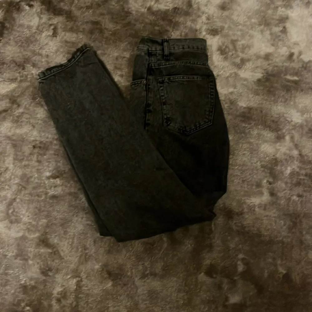 Ett par jeans från woodbird . Jeans & Byxor.