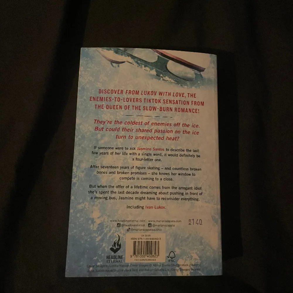Här har du mysigaste boken till vinter, en romance och läst men inga skador! Köpt för 140 säljer för 99kr. Övrigt.