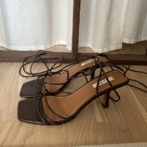 Klackskor  - Använda 1 gång. Från nakd 