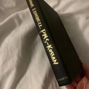 Bok - Jonna Lundell ”pms-kossan” bok