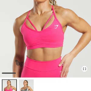 Sport-bh gymshark  - Superfin rosa sport-bh från gymshark. Använd 1 gång men passar inte rikigt i färgen 