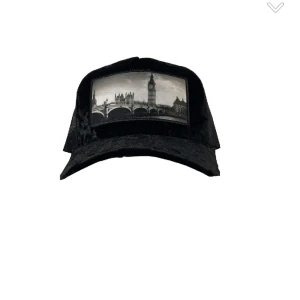 Velvet keps aldrig använt - Velvet keps motiv London jag har designat den själv derför är den inte använd