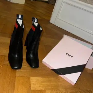 MSGM boots in a great condition, 100% leather ,,original boots coming in a original box. Bought in italy. 