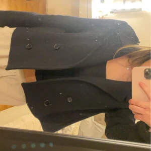 Kappa  - Jätte fin kappa från mango som tyvärr inte kommer till användning längre🩷