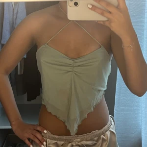 Topp - Säljer denna söta toppen från Asos💚